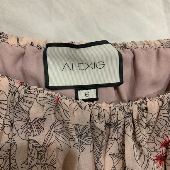 Alexis Adona off shoulder crop top I’m misty rose. Size s - Picture 6 of 6